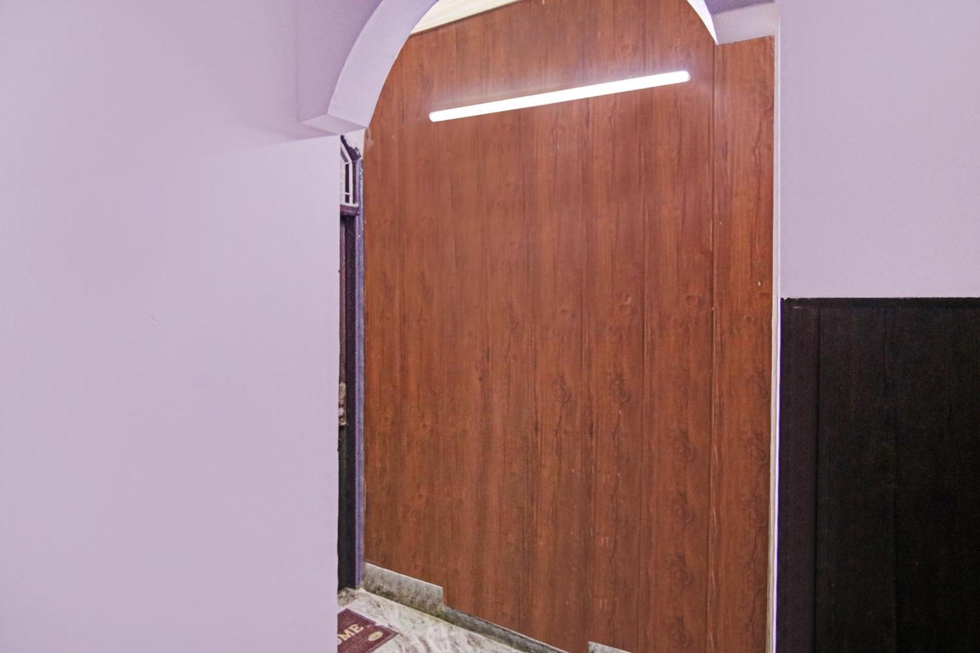 ניו דלהי Flagship Hotel Decent Stay Near Pvr Vikaspuri Delhi מראה חיצוני תמונה